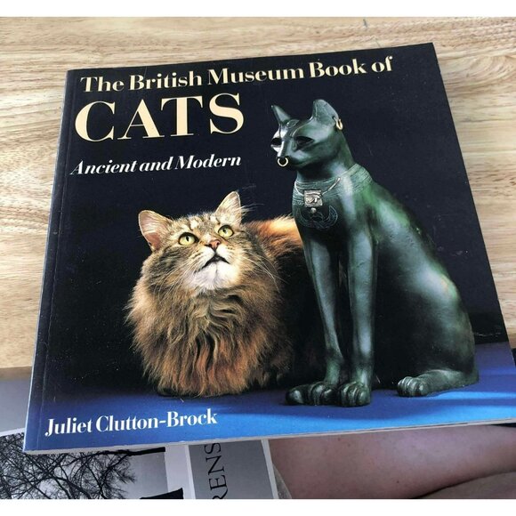 The British Museum Book of Cats: Ancient and Modern by Juliet Clutton-Brock - Picture 1 of 4